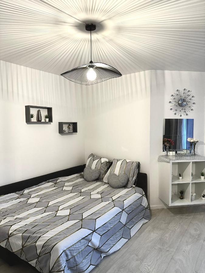 Jolie Appartement Duplex 2 Min Gare-Disney Et Paris 15 Min Noisy-le-Grand Eksteriør billede